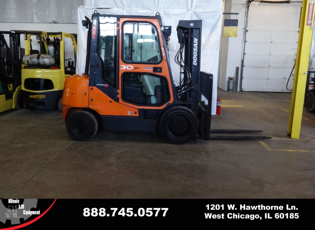 2008 Doosan D30S-5 forklift on sale in Indiana