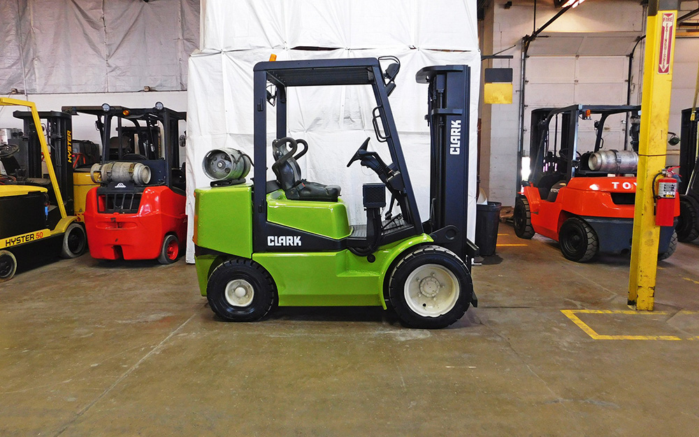  2000 Clark CGP30 Forklift on Sale in Indiana